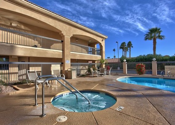 Clarion Inn - Blythe, CA