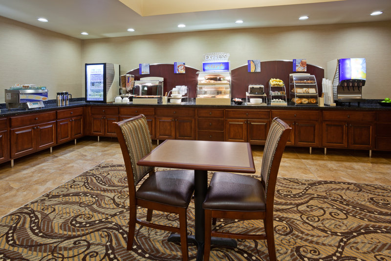 Holiday Inn Express & Suites MINNEAPOLIS SW - SHAKOPEE - Shakopee, MN