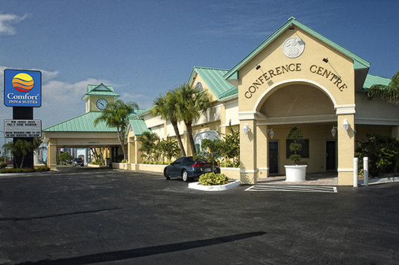 Comfort Inn & Suites Port Canaveral Area - Cocoa Beach, FL