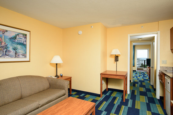 Comfort Inn & Suites Port Canaveral Area - Cocoa Beach, FL