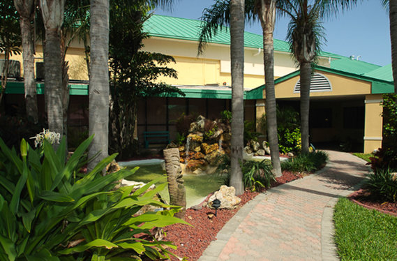 Comfort Inn & Suites Port Canaveral Area - Cocoa Beach, FL