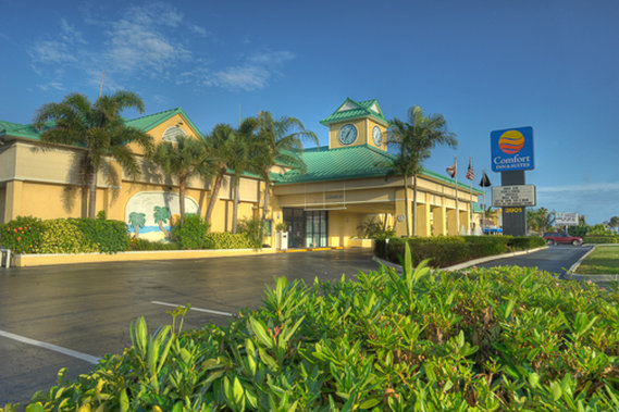 Comfort Inn & Suites Port Canaveral Area - Cocoa Beach, FL