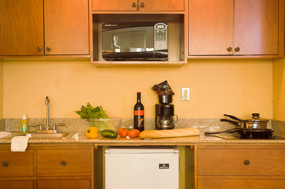 Comfort Inn & Suites Port Canaveral Area - Cocoa Beach, FL