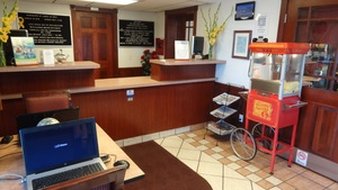 Days Inn - Petoskey, MI