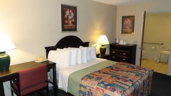 Days Inn - Petoskey, MI