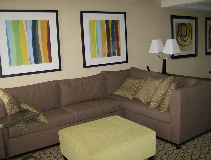 Holiday Inn Express & Suites ROSEVILLE - Harper Woods, MI