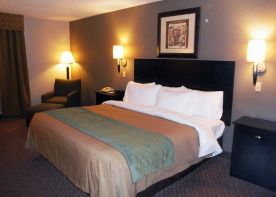 Holiday Inn Express - Uniondale, IN