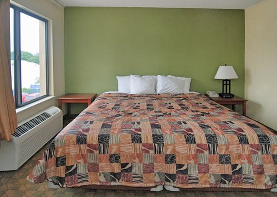 Econo Lodge - Urbana, IL