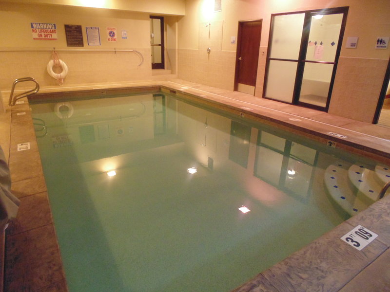 Oxford Suites Gladstone - Gladstone, OR