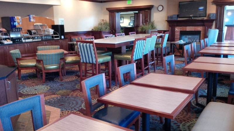 Oxford Suites Gladstone - Gladstone, OR