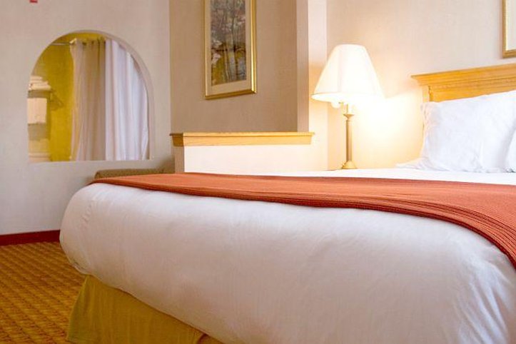 Holiday Inn Express JOLIET-PLAINFIELD I-55 NORTH - Joliet, IL