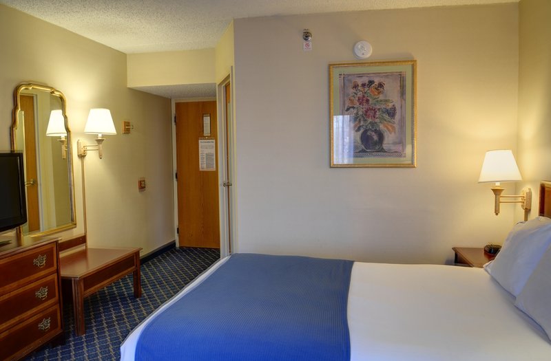 Holiday Inn Express ANDOVER NORTH-LAWRENCE - Lawrence, MA