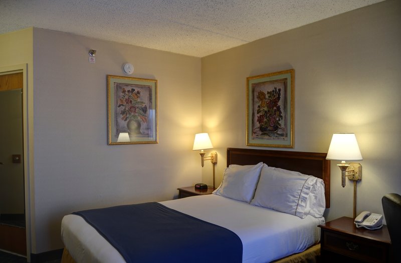 Holiday Inn Express ANDOVER NORTH-LAWRENCE - Lawrence, MA