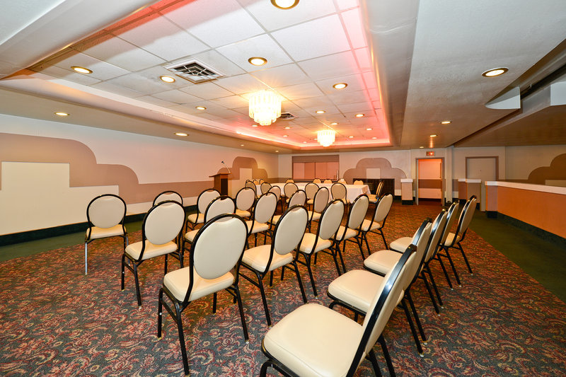 Americas Best Value Inn - Benton Harbor, MI