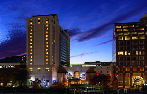Find Hotels Near The Ritz Carlton Pentagon City Arlington Va The Ritz Carlton Pentagon City