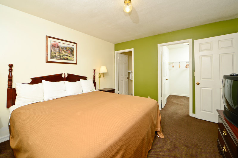 Americas Best Value Inn & Suites - Sikeston, MO