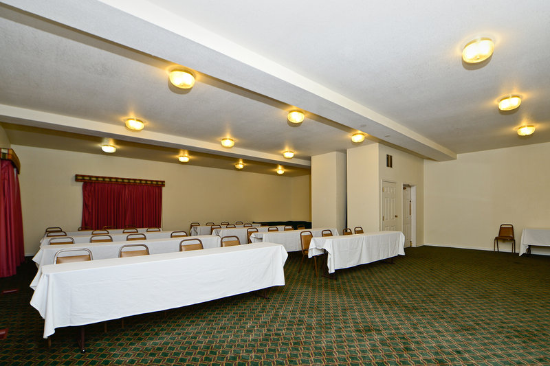 Americas Best Value Inn & Suites - Sikeston, MO