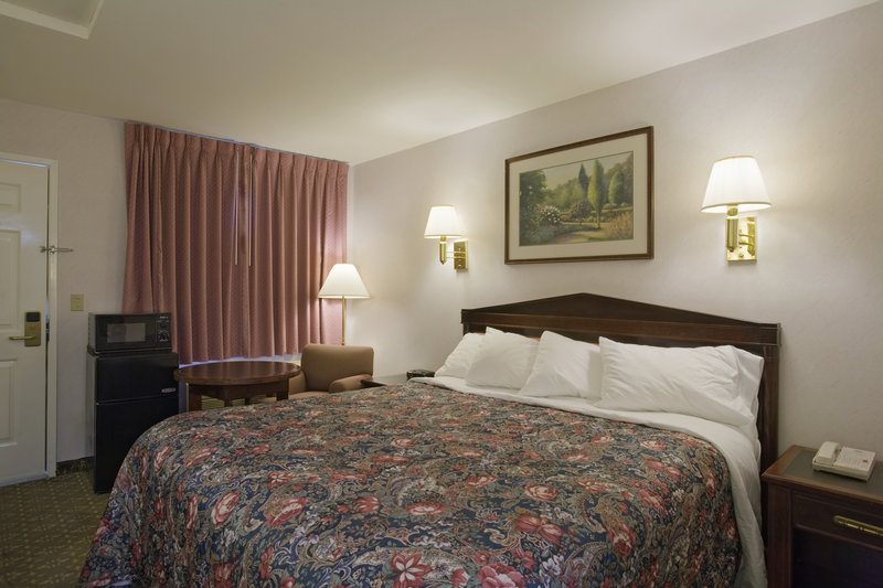 Americas Best Value Inn & Suites - Santa Rosa, CA