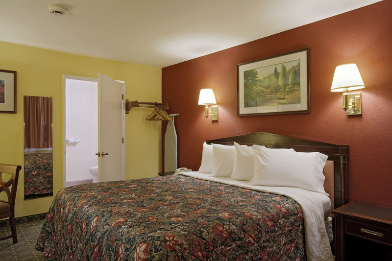 Americas Best Value Inn & Suites - Santa Rosa, CA