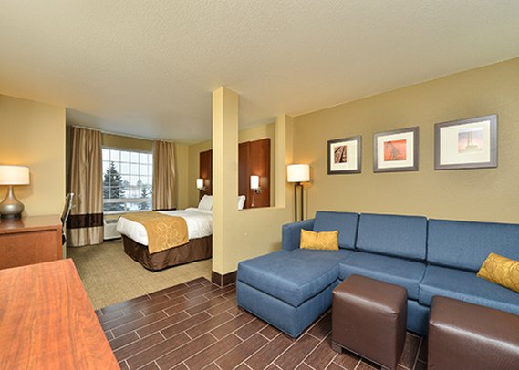 Comfort Suites - Minot, ND