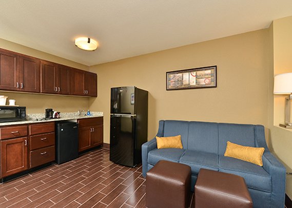 Comfort Suites - Minot, ND