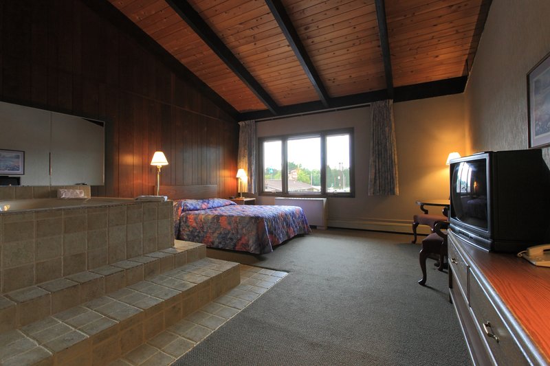 Americas Best Value Inn - Hinckley, MN