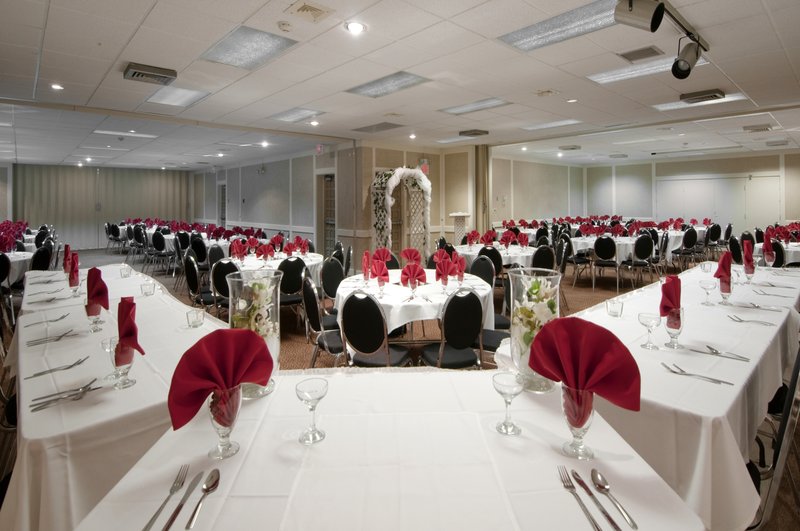 Americas Best Value Inn - Albert Lea, MN