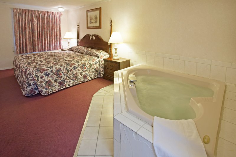 Americas Best Value Inn Lansing - Lansing, MI