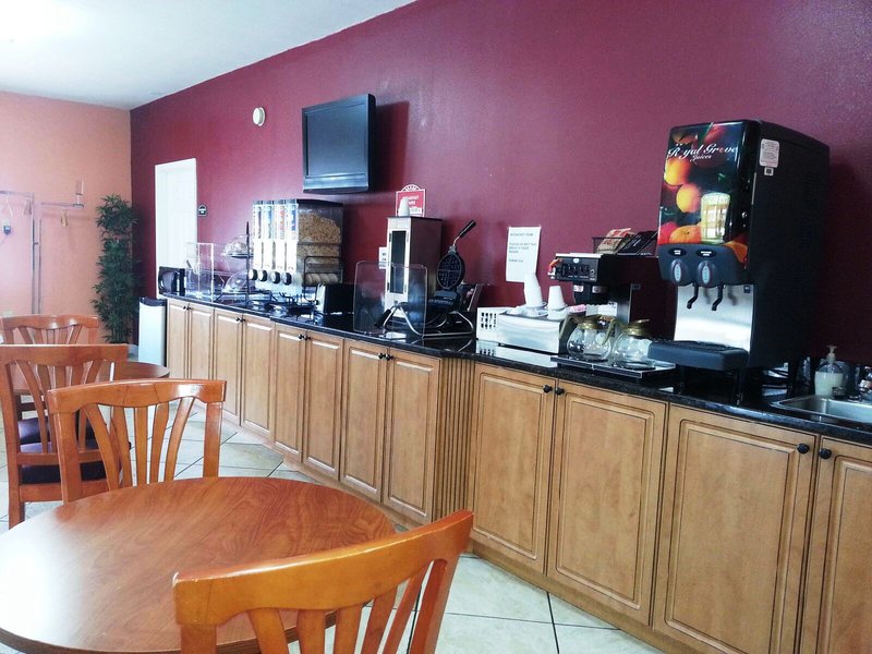 Americas Best Value Inn - Lawrenceburg, TN