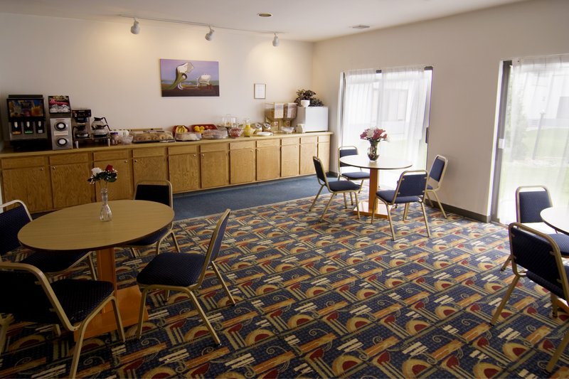Americas Best Value Inn - Fort Atkinson, WI