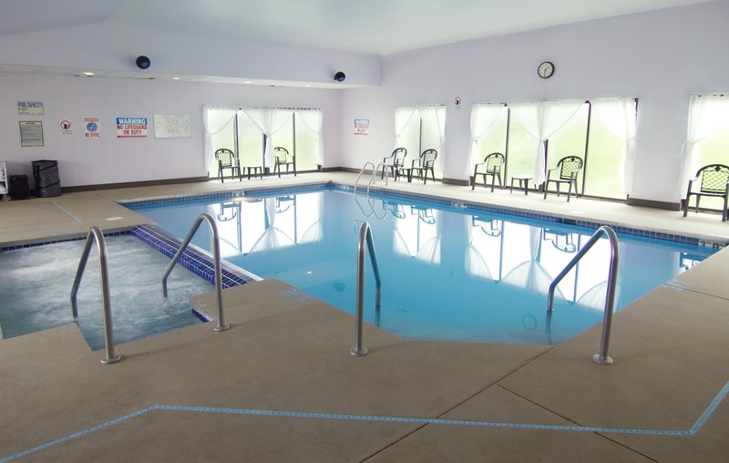 Americas Best Value Inn - Fort Atkinson, WI