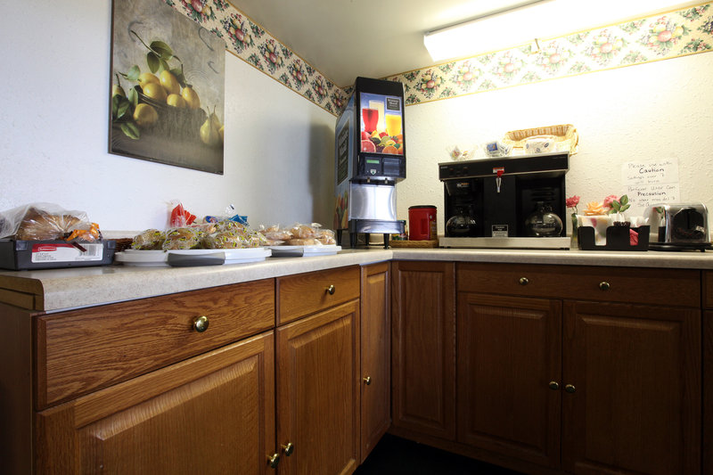 Americas Best Value Inn - Macomb, IL