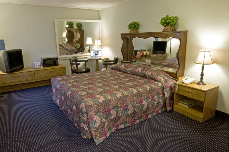 Americas Best Value Inn - North Kingstown, RI