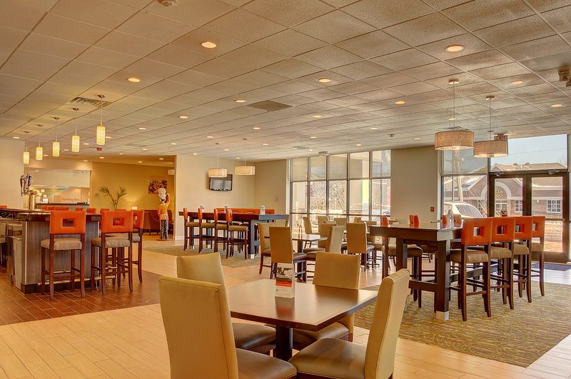 Holiday Inn Danbury-Bethel @ I-84 - Danbury, CT