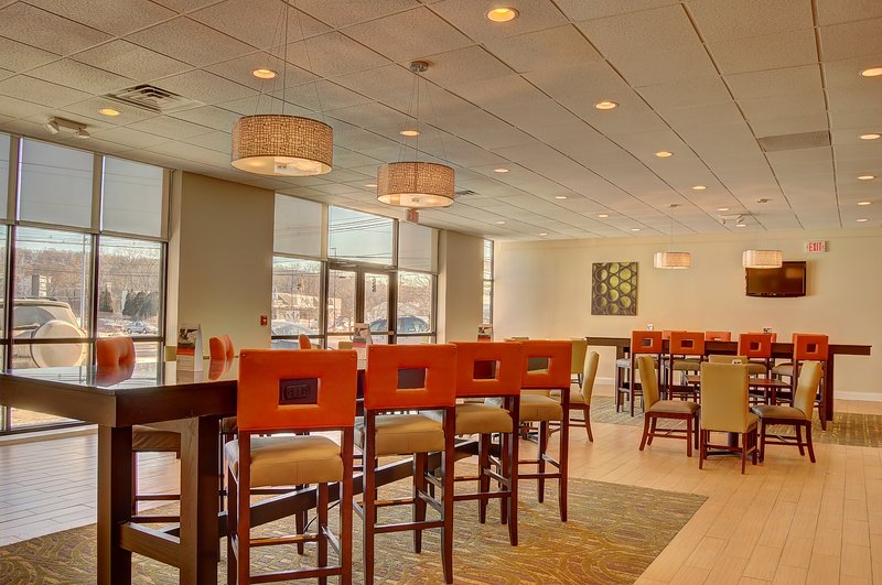 Holiday Inn Danbury-Bethel @ I-84 - Danbury, CT