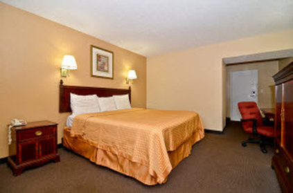 Americas Best Value Inn - Smithfield, NC