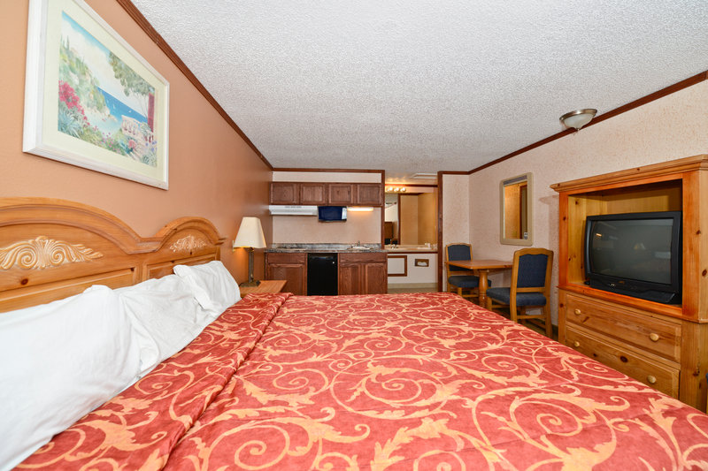 Econo Lodge - Warren, MI