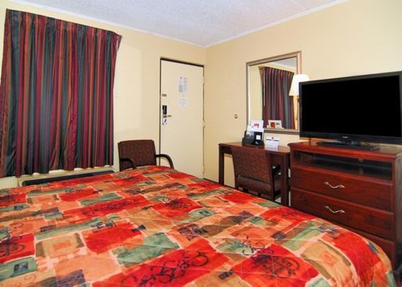 Econo Lodge - Lenoir City, TN
