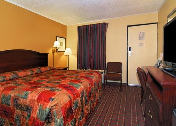 Econo Lodge - Lenoir City, TN