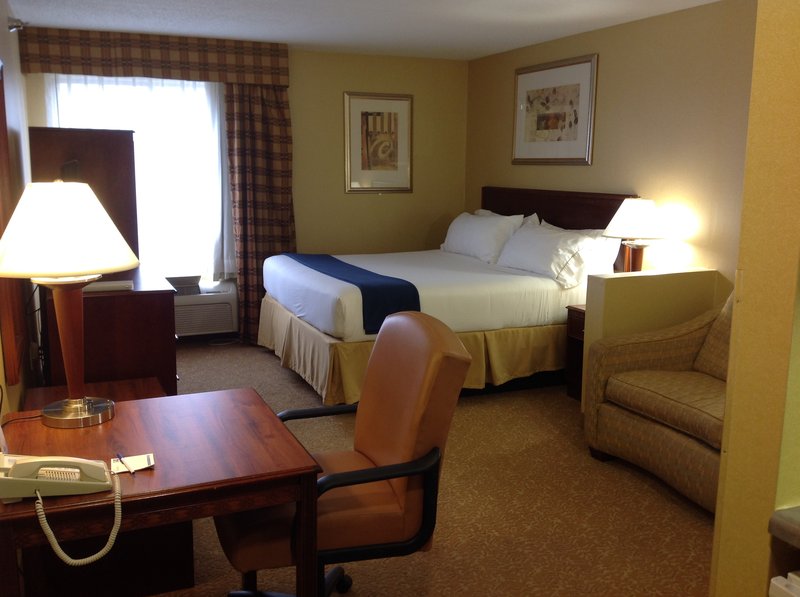 Holiday Inn Express Hotel & Suites Fenton - Fenton, MO