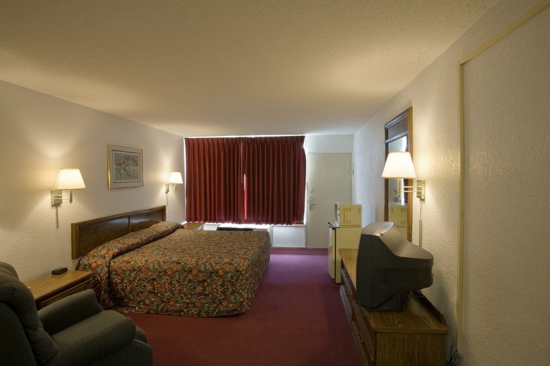 Americas Best Value Inn & Suites Yucca Valley - Yucca Valley, CA