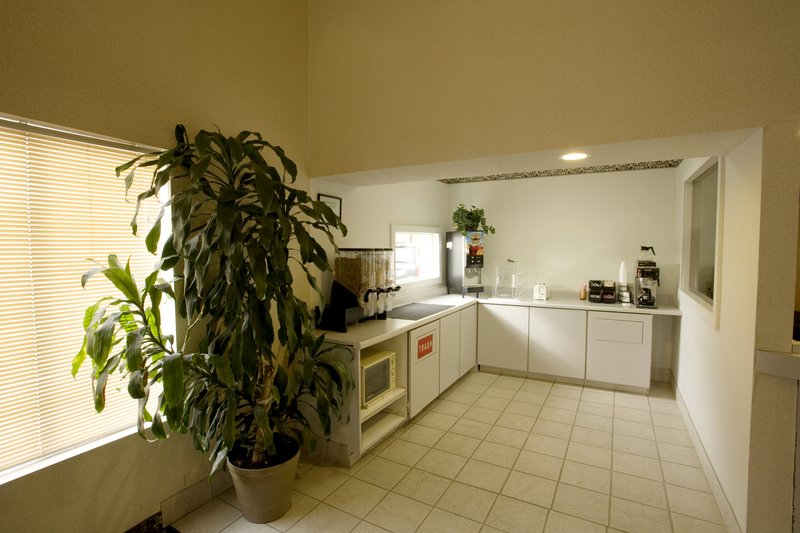 Americas Best Value Inn & Suites Yucca Valley - Yucca Valley, CA