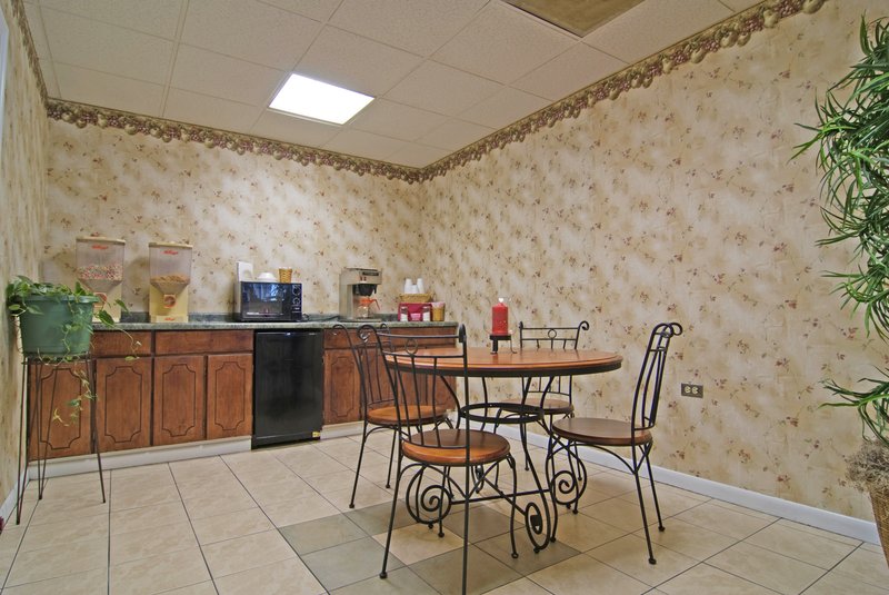 Americas Best Value Inn - Monroe, NC