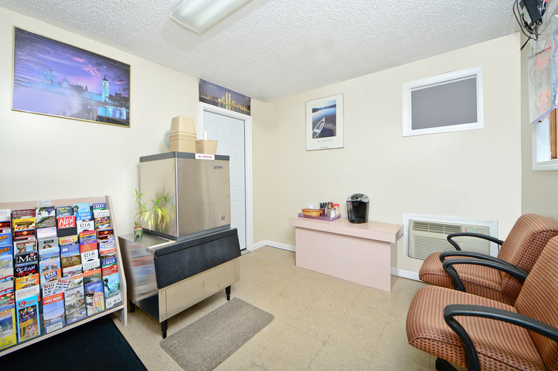 Americas Best Value Inn - Middlefield, CT