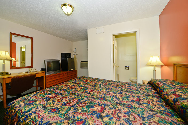 Americas Best Value Inn - Middlefield, CT