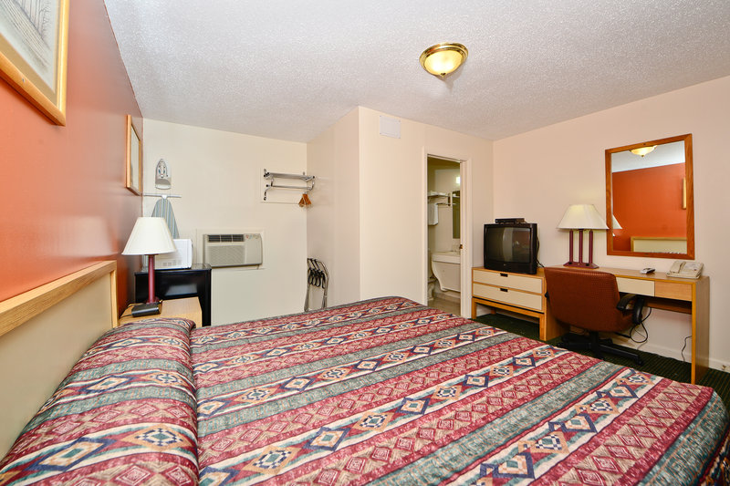 Americas Best Value Inn - Middlefield, CT