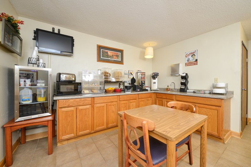 Americas Best Value Inn - Rhinelander, WI