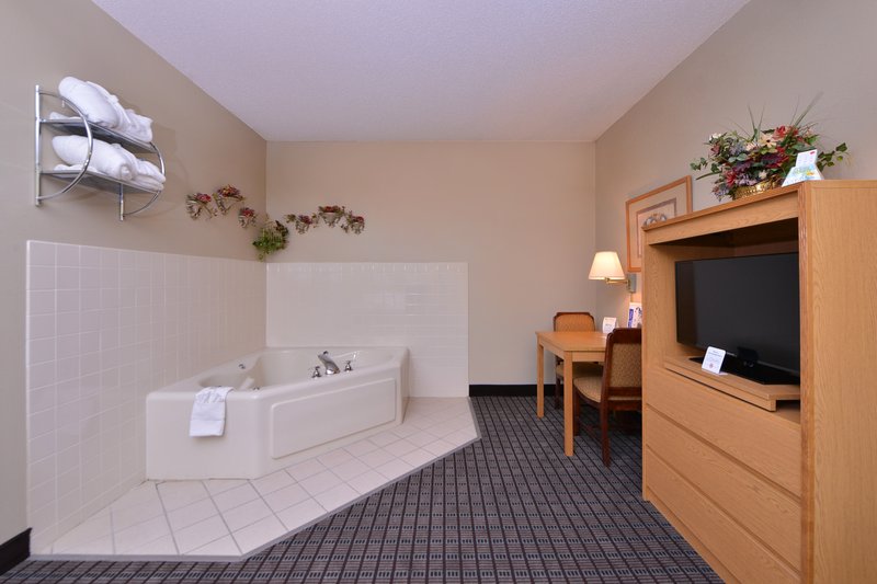 Americas Best Value Inn - Geneseo, IL