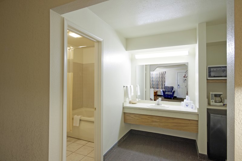 Americas Best Value Inn - Sallisaw, OK