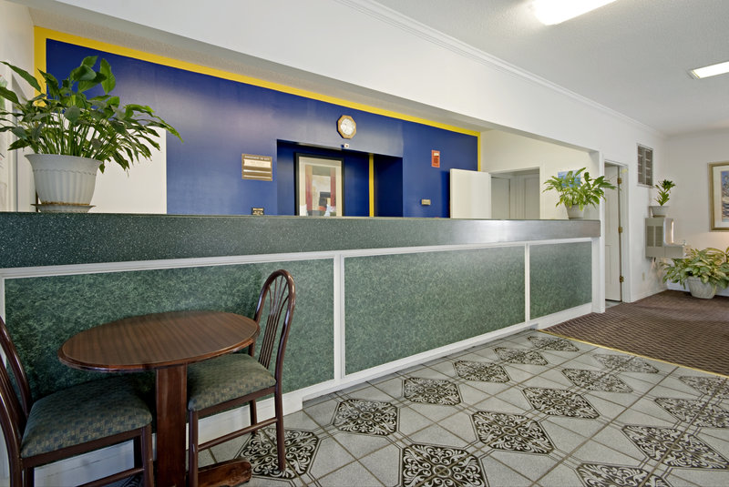 Americas Best Value Inn - Marianna, FL